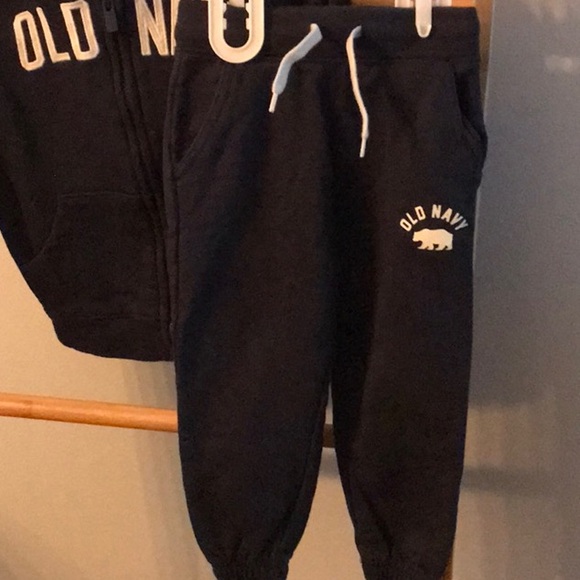 Old navy sweat suit set size 2T full zip hoodie  pockets cotton polyester blend - Picture 4 of 9